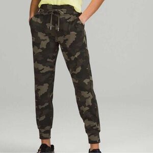 Lululemon Ready to Rulu High-Rise Jogger